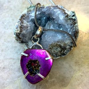 💜 Druzy Titanium Quartz Necklace 💜